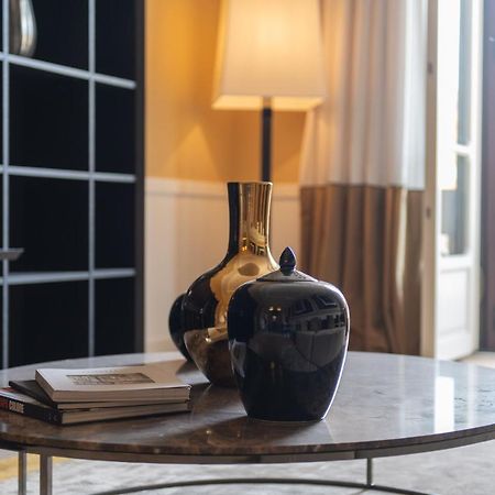 Palazzo Nana Suites & Apartments نابولي المظهر الخارجي الصورة