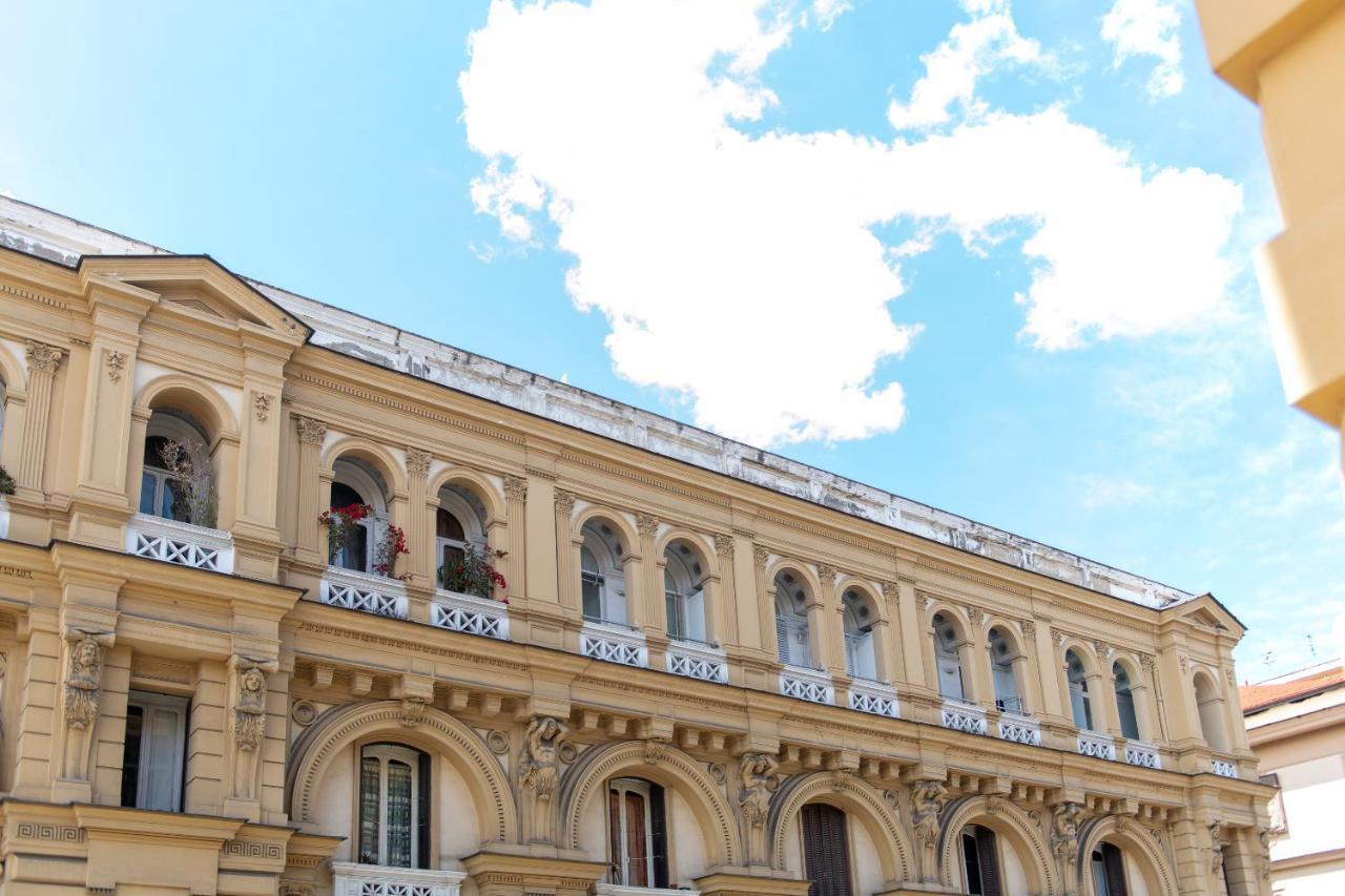 Palazzo Nana Suites & Apartments نابولي المظهر الخارجي الصورة