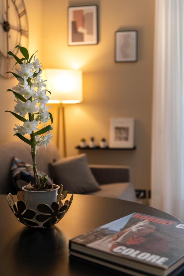 Palazzo Nana Suites & Apartments نابولي المظهر الخارجي الصورة