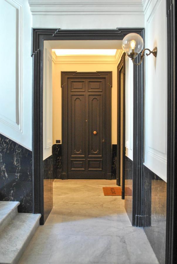 Palazzo Nana Suites & Apartments نابولي المظهر الخارجي الصورة