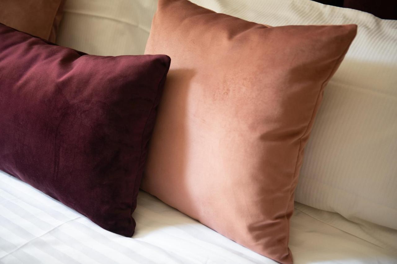 Palazzo Nana Suites & Apartments نابولي المظهر الخارجي الصورة