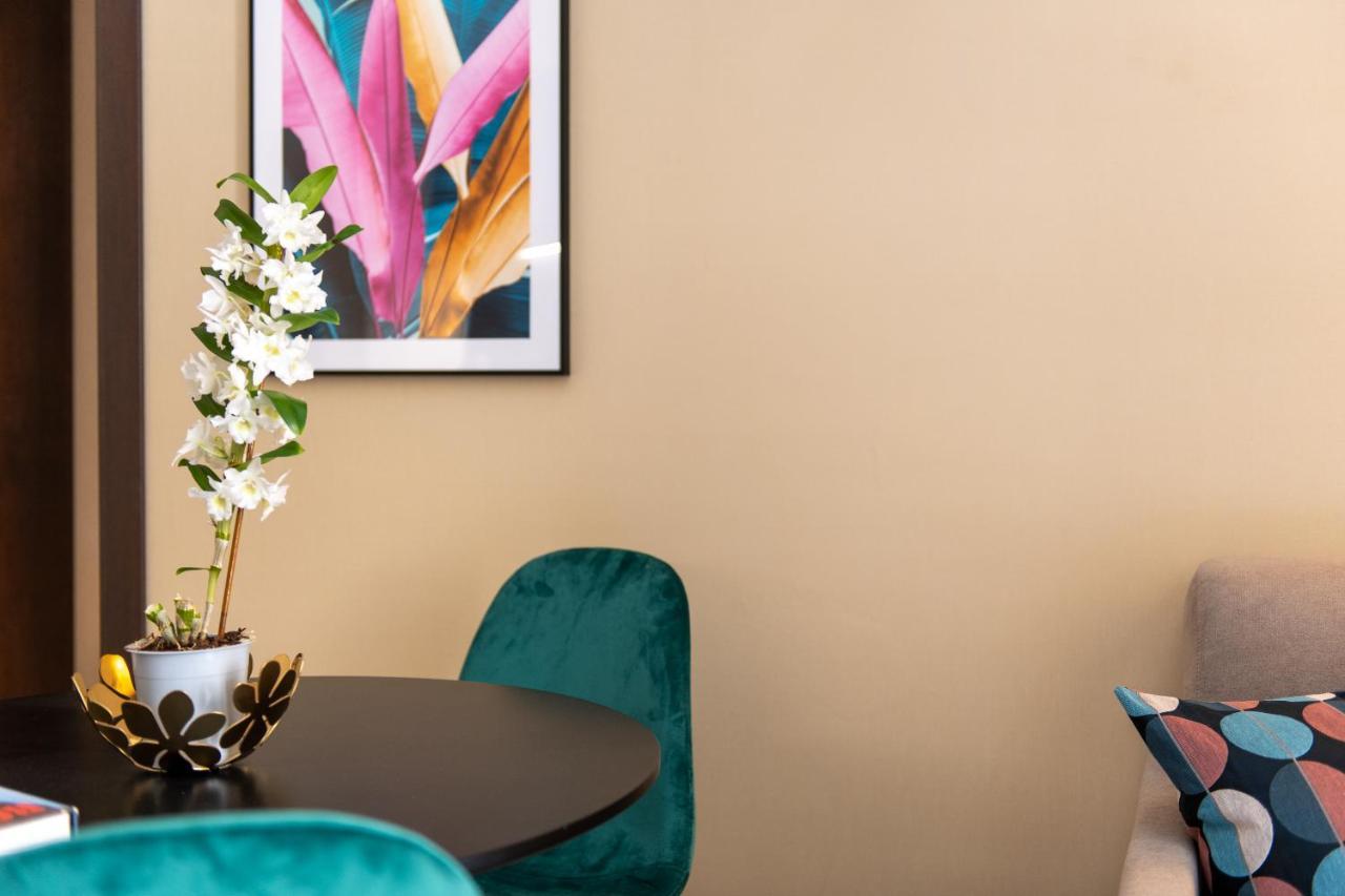 Palazzo Nana Suites & Apartments نابولي المظهر الخارجي الصورة
