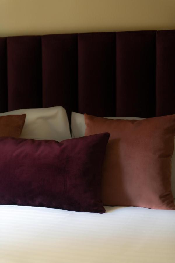 Palazzo Nana Suites & Apartments نابولي المظهر الخارجي الصورة