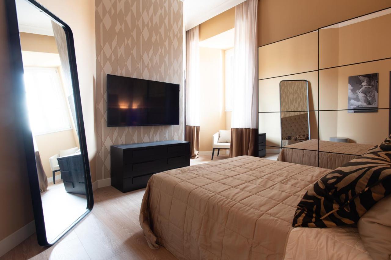 Palazzo Nana Suites & Apartments نابولي المظهر الخارجي الصورة