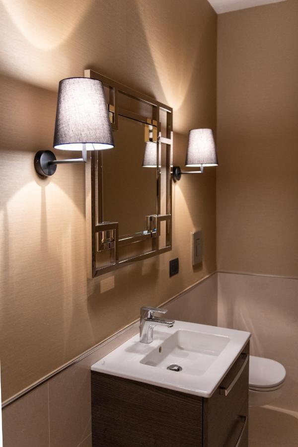 Palazzo Nana Suites & Apartments نابولي المظهر الخارجي الصورة