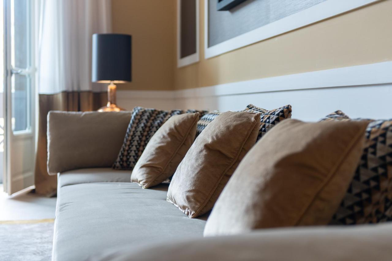 Palazzo Nana Suites & Apartments نابولي المظهر الخارجي الصورة